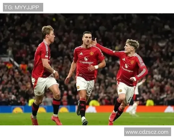 巴伦西亚主场迎战曼联双方争夺欧战资格的关键之战